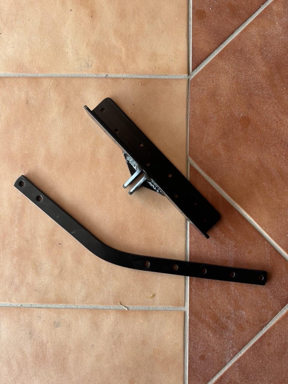 Nosač i zatega nakon farbanja